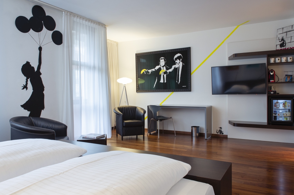 Hotelzimmer nach dem Künstler Banksy