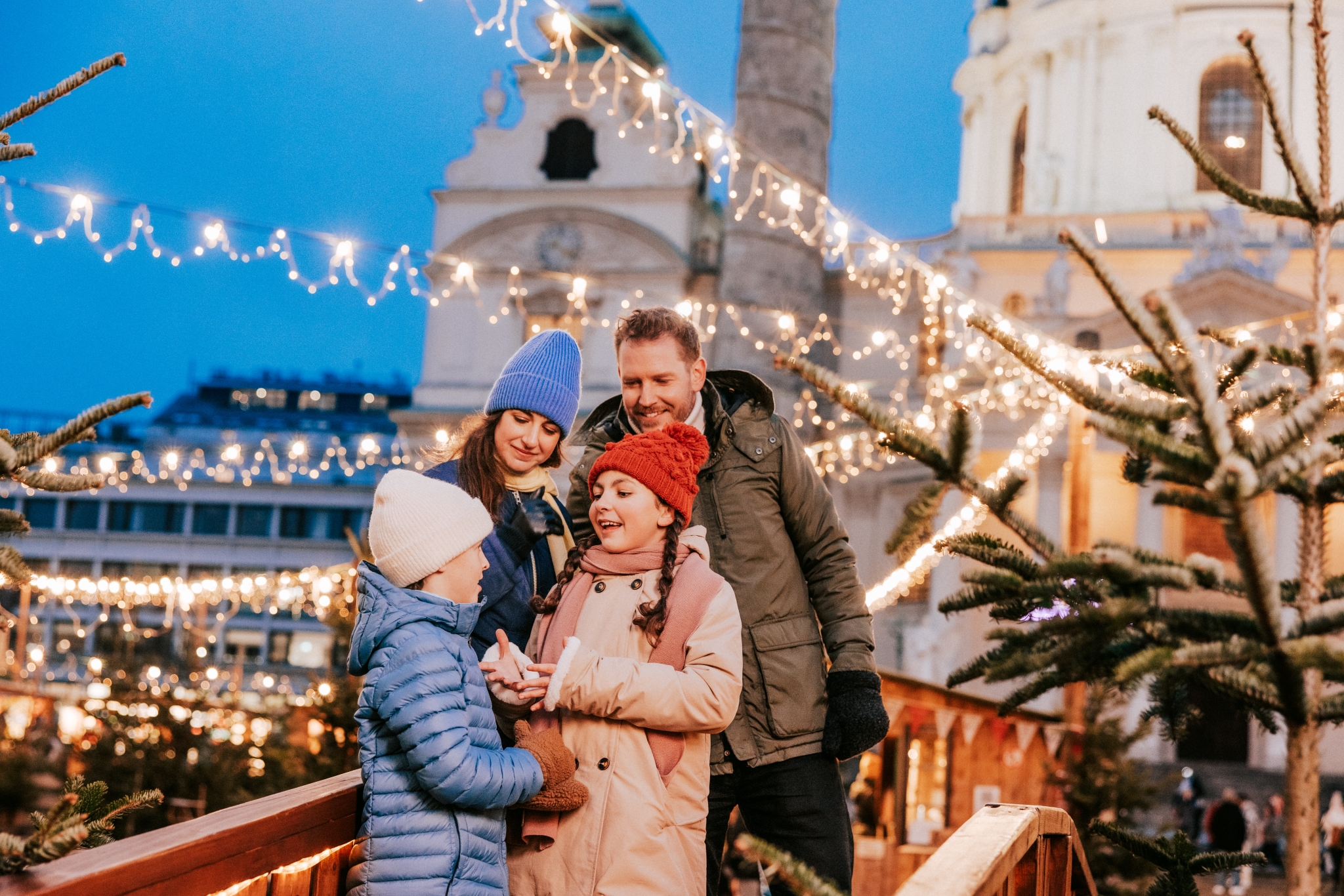 Adventmarkt am Karlsplatz