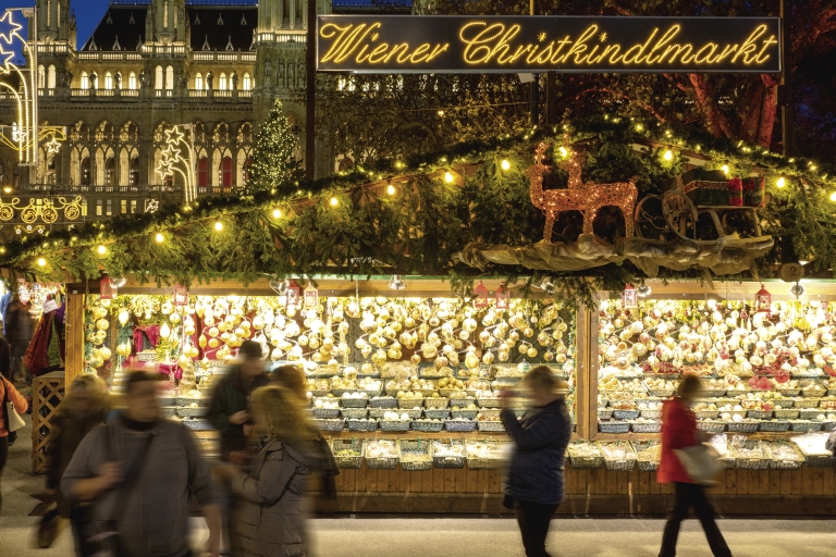 Christkindlmarkt am Rathausplatz