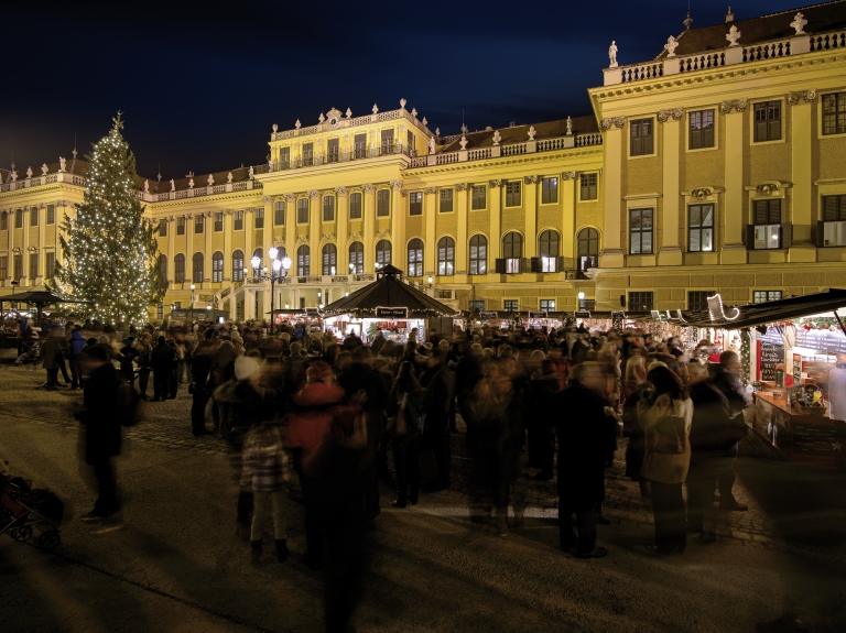 Weihnachtsmarkt beim Schloss Schönbrunn